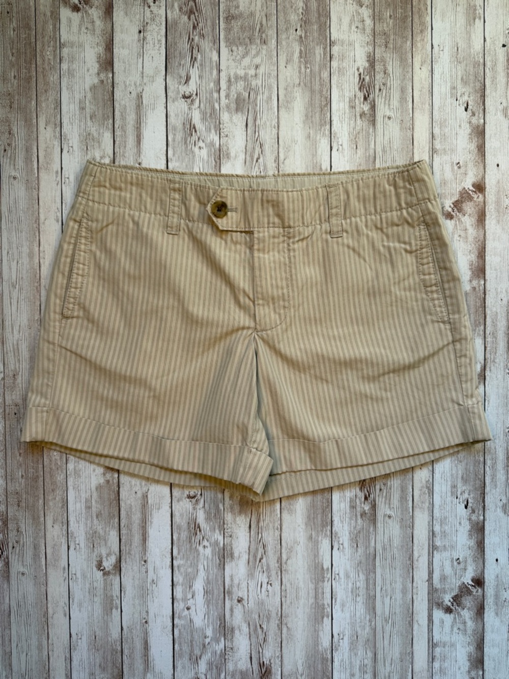 Gap Pin Stripe Shorts sz 4 Women’s Khaki Beige 100% Cotton 4.5” Inseam Chinos